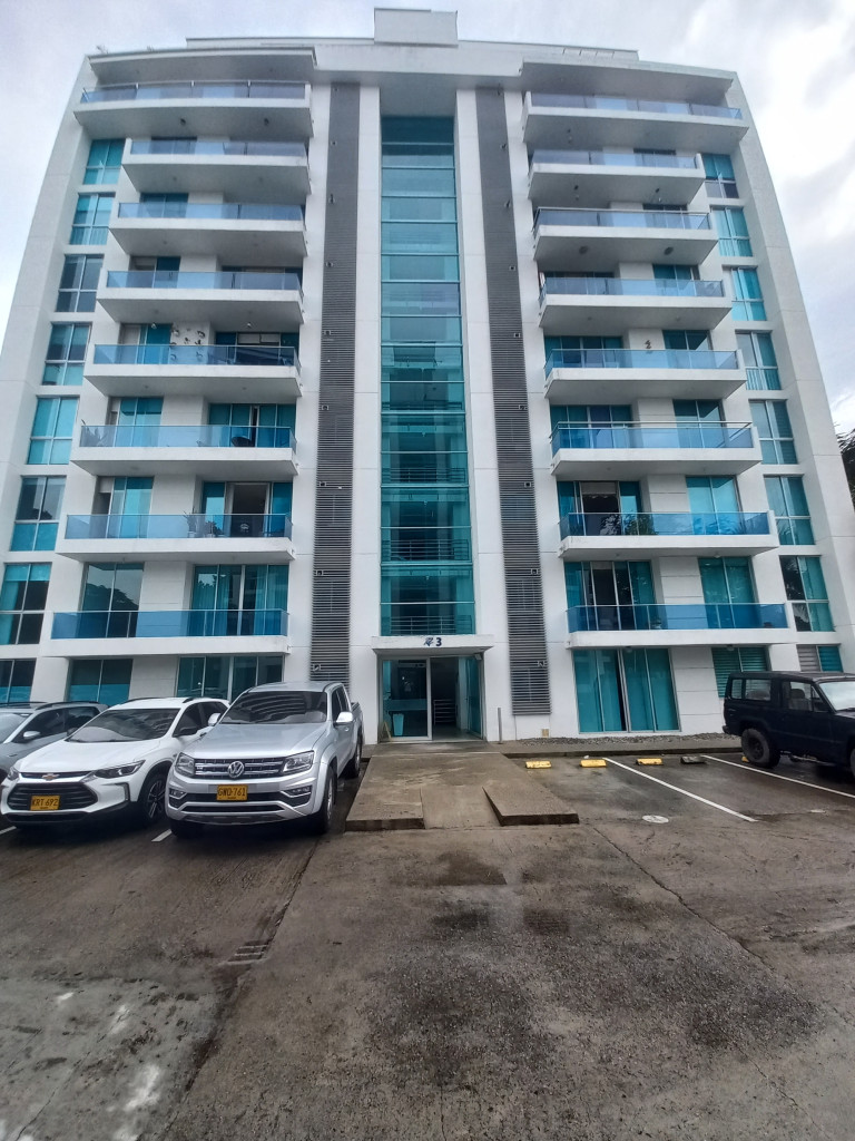 APARTAMENTO en ARRIENDO en C.R RIVIERA PISO 2 — 3
