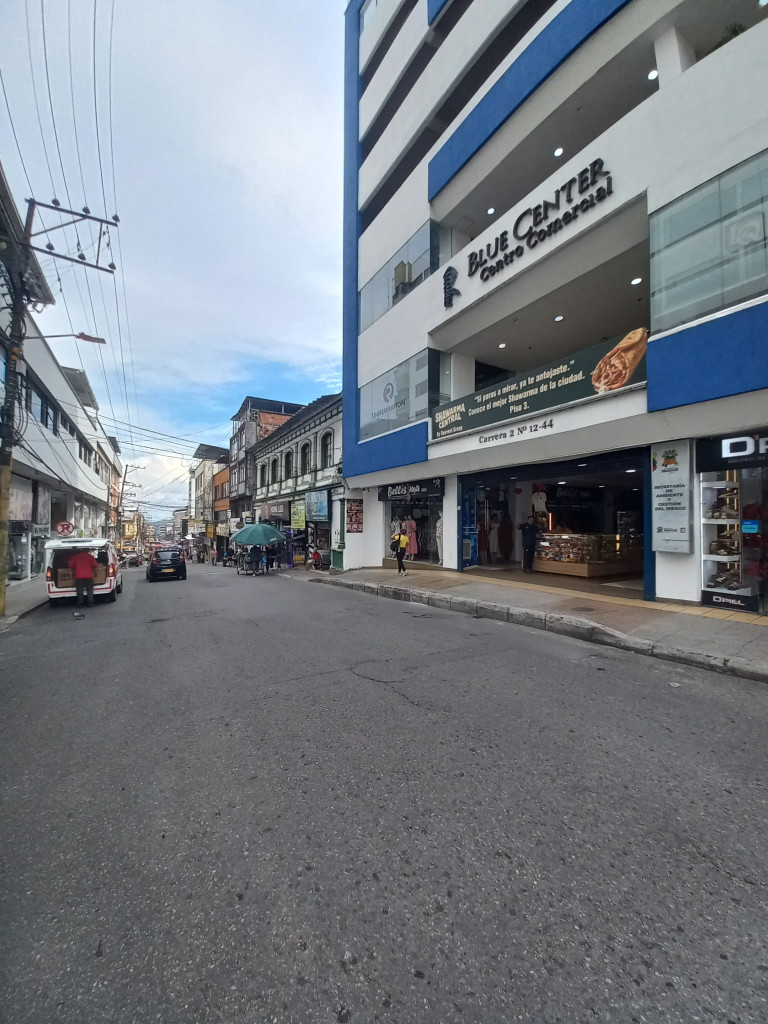 LOCAL en VENTA en CENTRO COMERCIAL BLUE CENTER PISO 1
