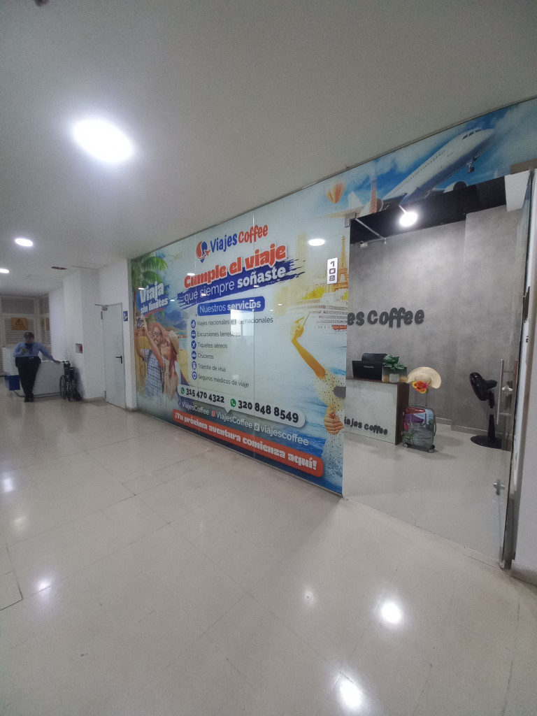 LOCAL en VENTA en CENTRO COMERCIAL BLUE CENTER PISO 1 — 4