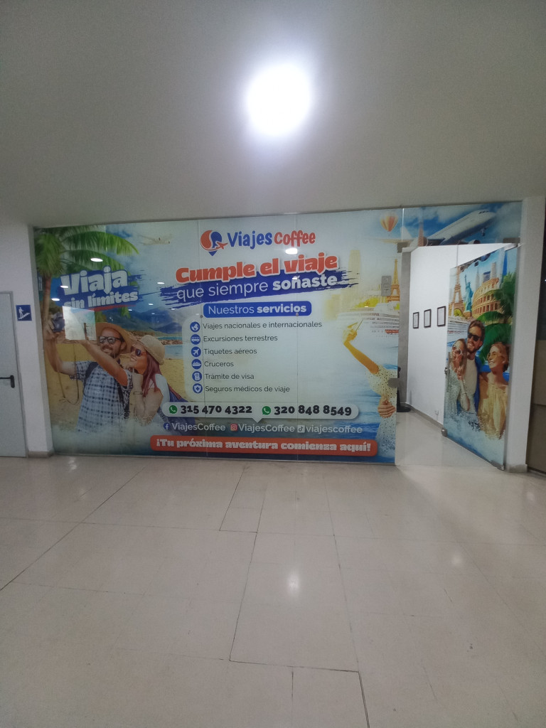 LOCAL en VENTA en CENTRO COMERCIAL BLUE CENTER PISO 1 — 5