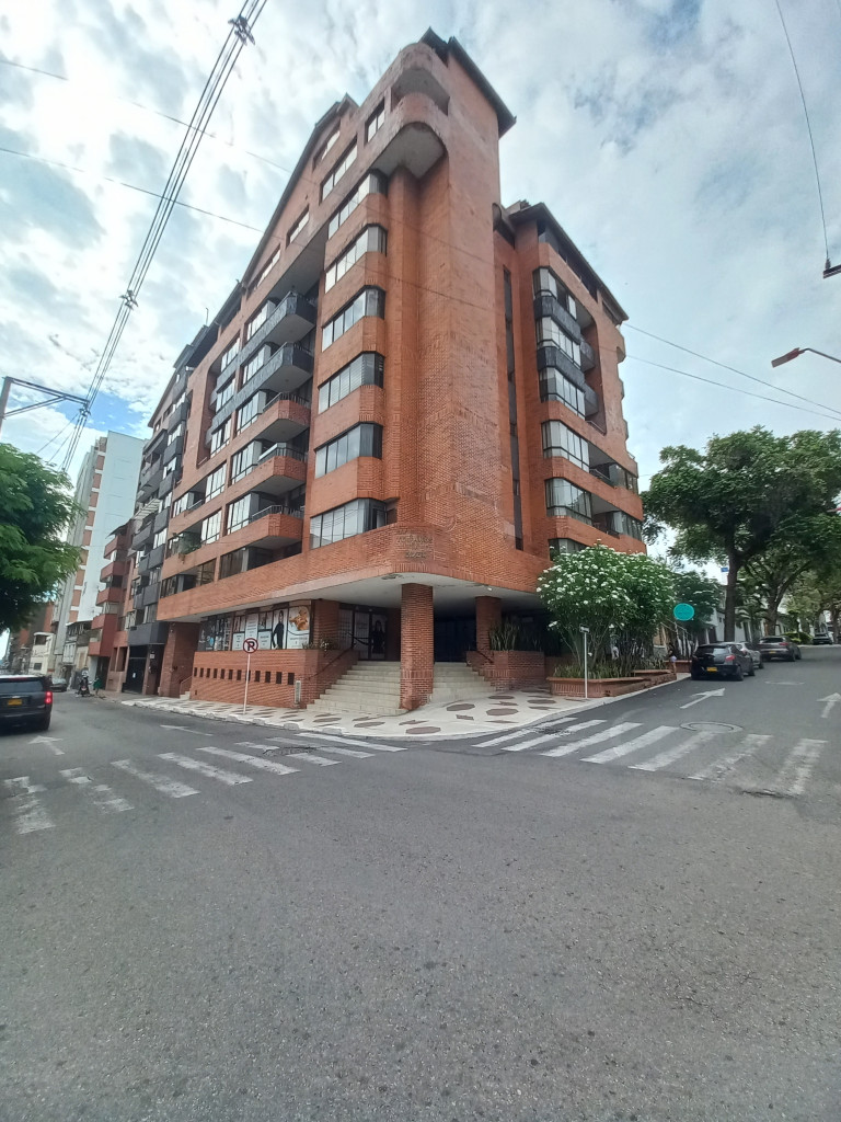 APARTAMENTO en VENTA en EDIFIDIO TEJARES DEL EDEN PISO 6 — 2