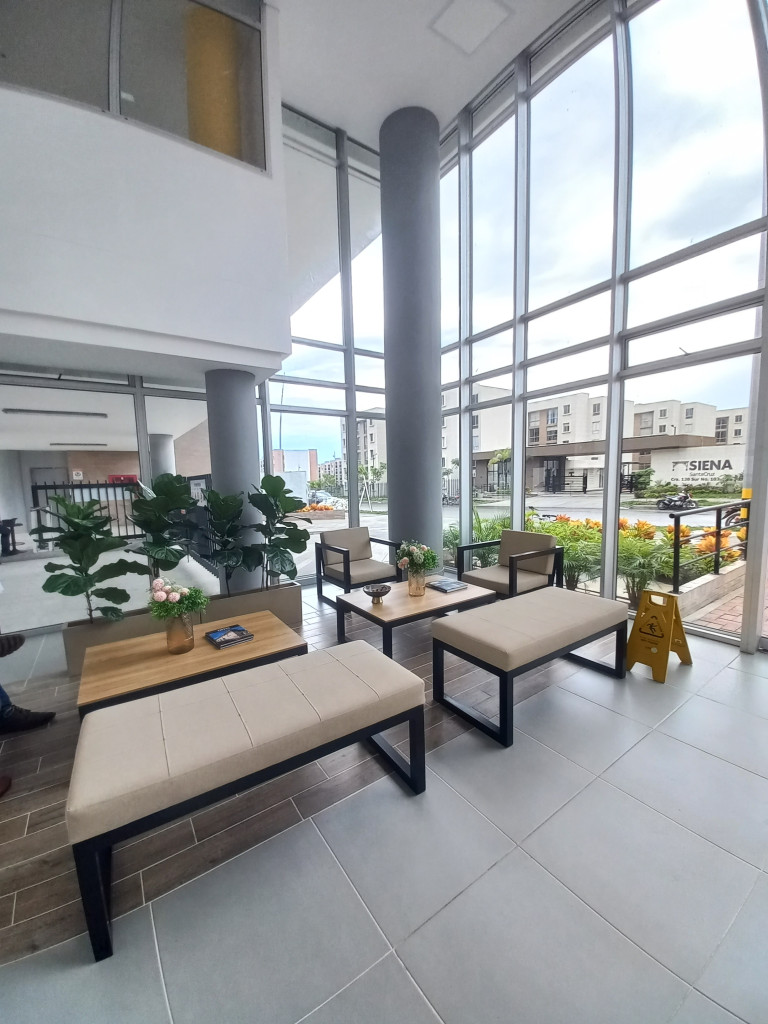 APARTAMENTO en ARRIENDO en YARI HACIENDA SANTA CRUZ PISO 4 — 5