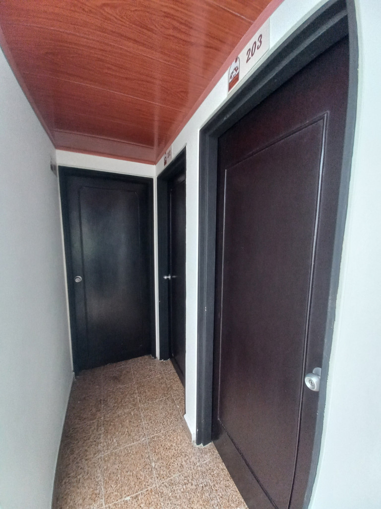Casa En Venta - La Castellana Dos Casas En Una Comerciales, Ibagué