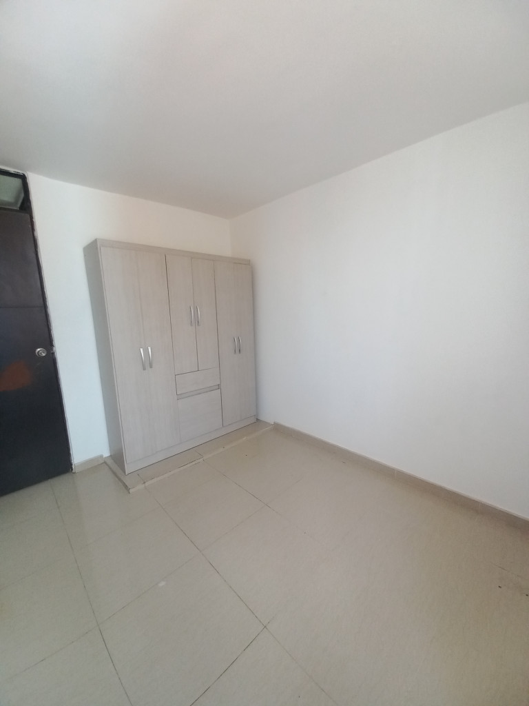 Apartamento En Arriendo - C.r Almendros Piso 4, Ibagué
