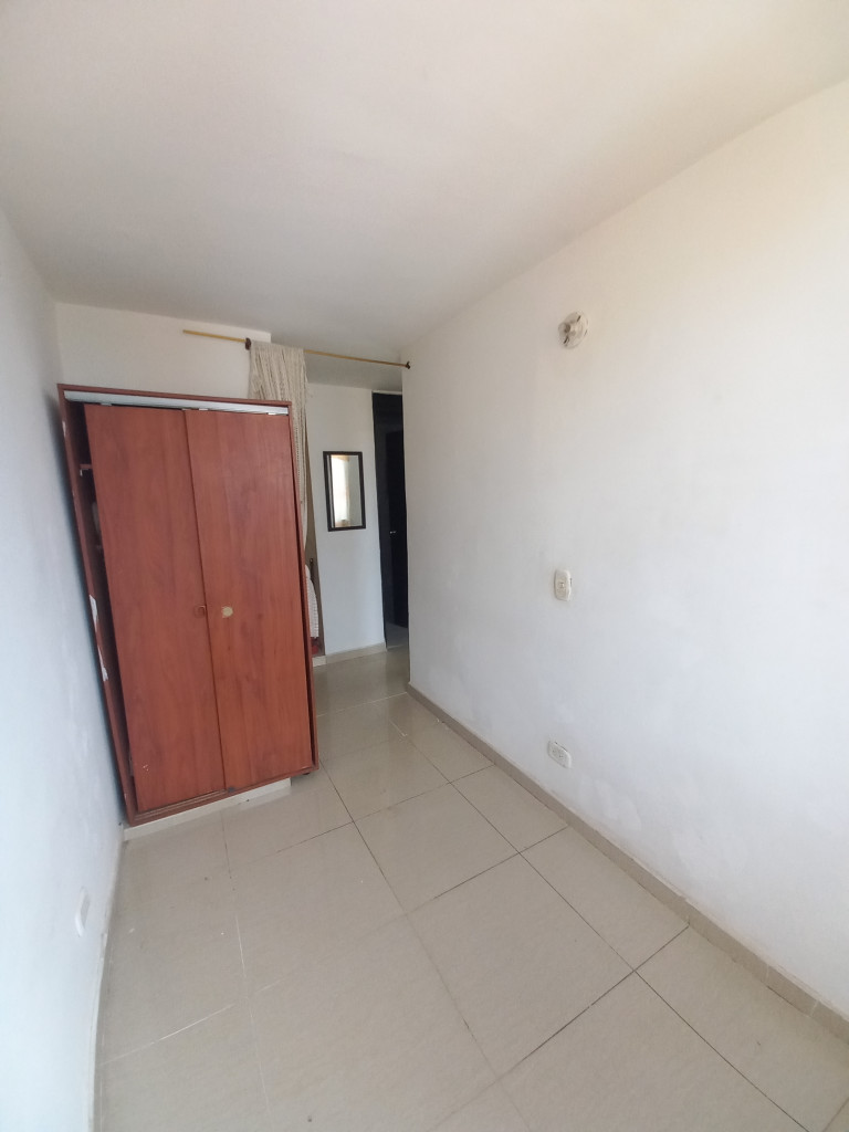 Apartamento En Arriendo - C.r Almendros Piso 4, Ibagué