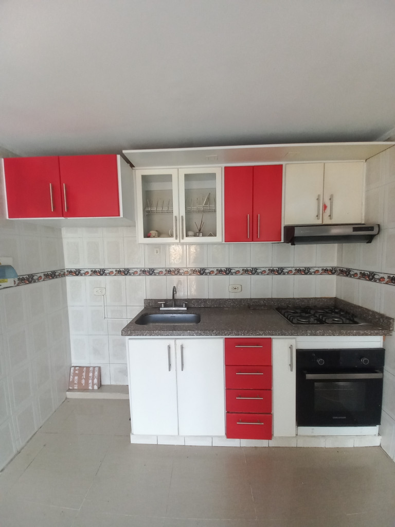 Apartamento En Arriendo - C.r Almendros Piso 4, Ibagué