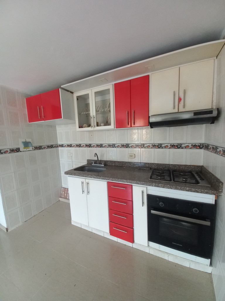 Apartamento En Arriendo - C.r Almendros Piso 4, Ibagué