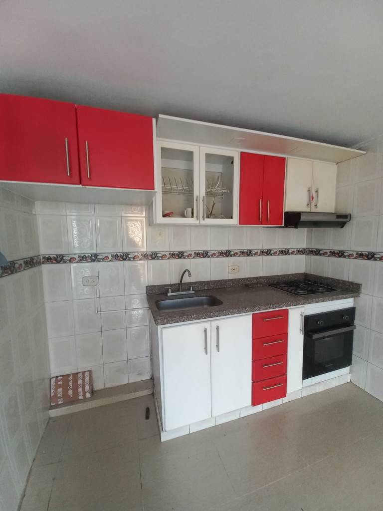 Apartamento En Arriendo - C.r Almendros Piso 4, Ibagué