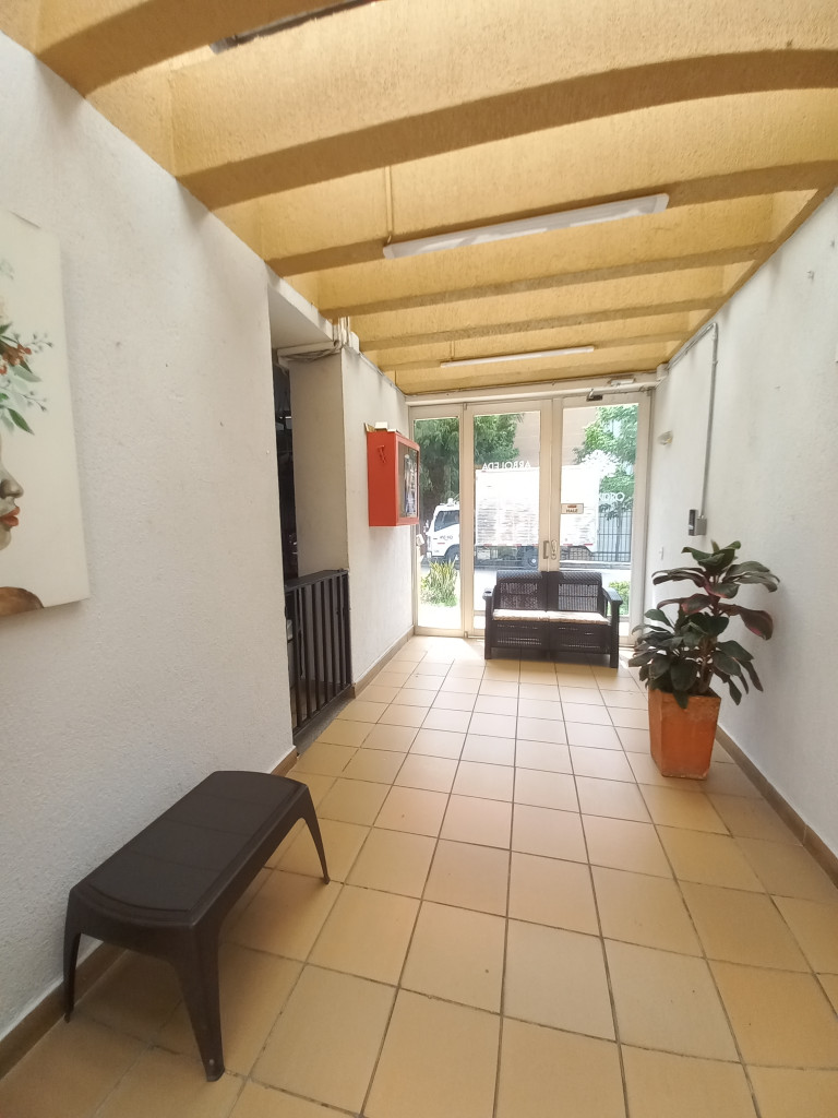 Apartamento En Arriendo - C.r Almendros Piso 4, Ibagué