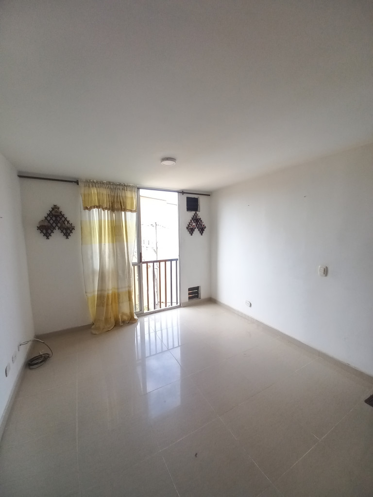 Apartamento En Arriendo - C.r Almendros Piso 4, Ibagué