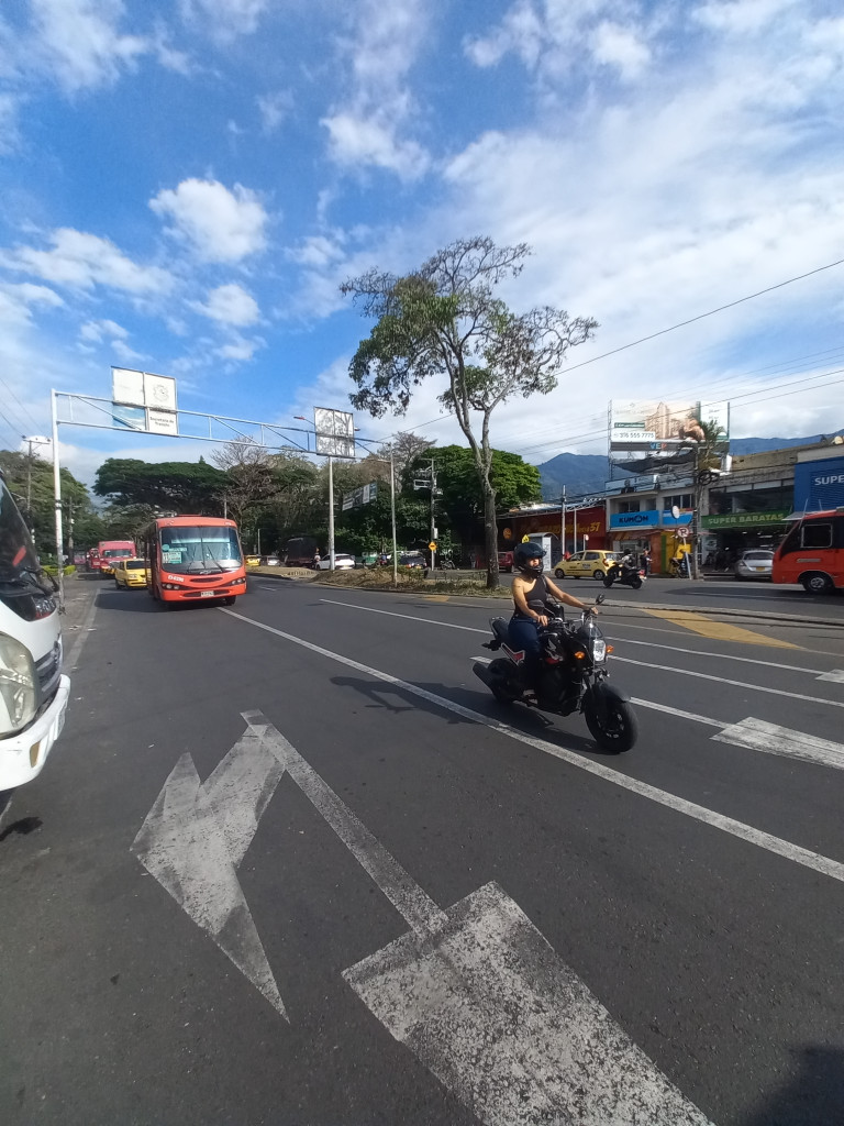 Local En Arriendo - Cadiz, Ibagué