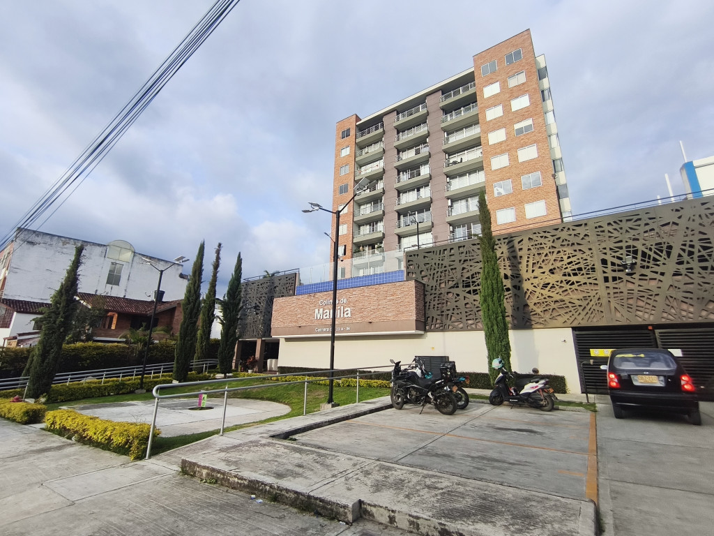APARTAESTUDIO en ARRIENDO en CONJUNTO RESIDENCIAL COLINAS DE MANILA PISO 8