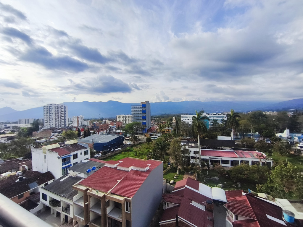 APARTAESTUDIO en ARRIENDO en CONJUNTO RESIDENCIAL COLINAS DE MANILA PISO 8 — 4