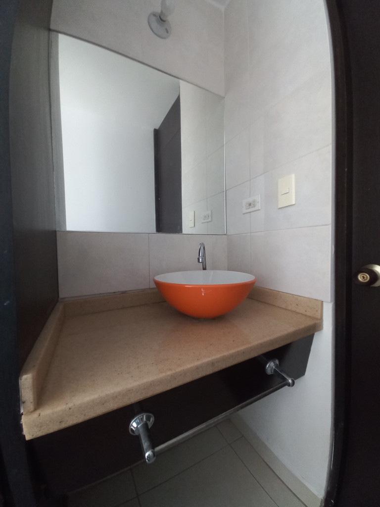 Apartamento En Arriendo - C.r Yerbabuena Piso 4, Ibagué