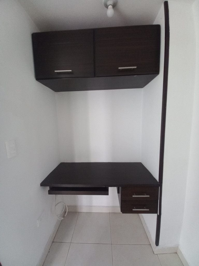 Apartamento En Arriendo - C.r Yerbabuena Piso 4, Ibagué