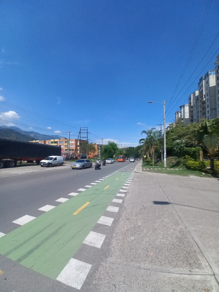 APARTAMENTO en ARRIENDO en C.R YERBABUENA PISO 4