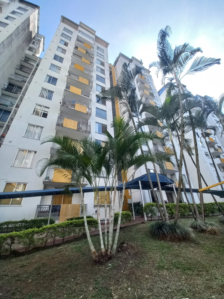 Apartamento En Arriendo - C.r Yerbabuena Piso 4, Ibagué