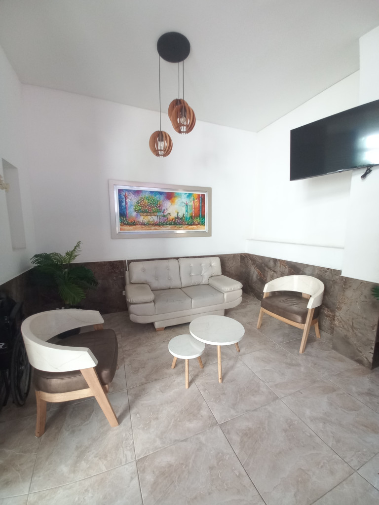 APARTAMENTO en ARRIENDO en C.R YERBABUENA PISO 4 — 3