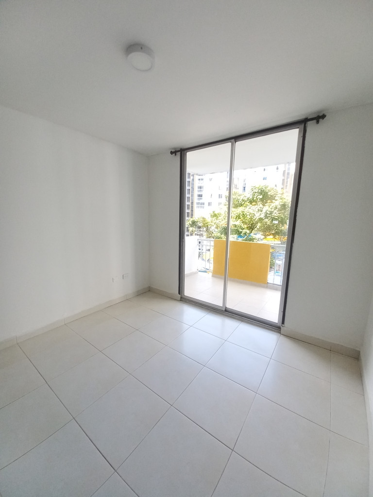Apartamento En Arriendo - C.r Yerbabuena Piso 4, Ibagué
