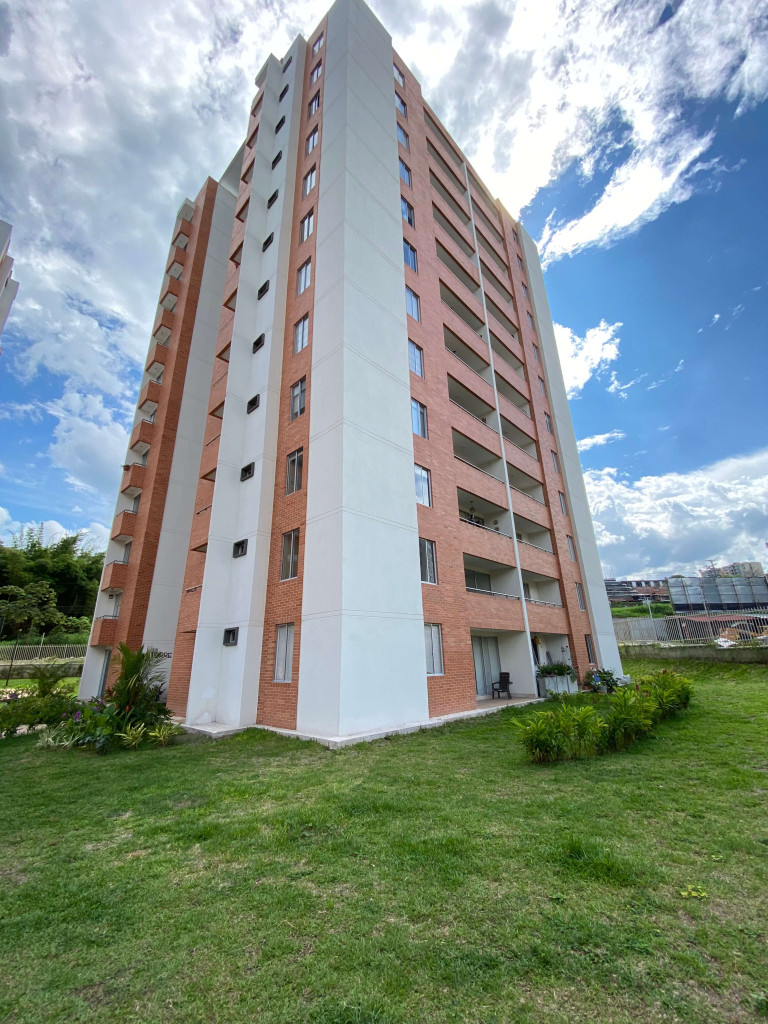 APARTAMENTO en ARRIENDO en C.R MALLORCA PISO 2 — 5