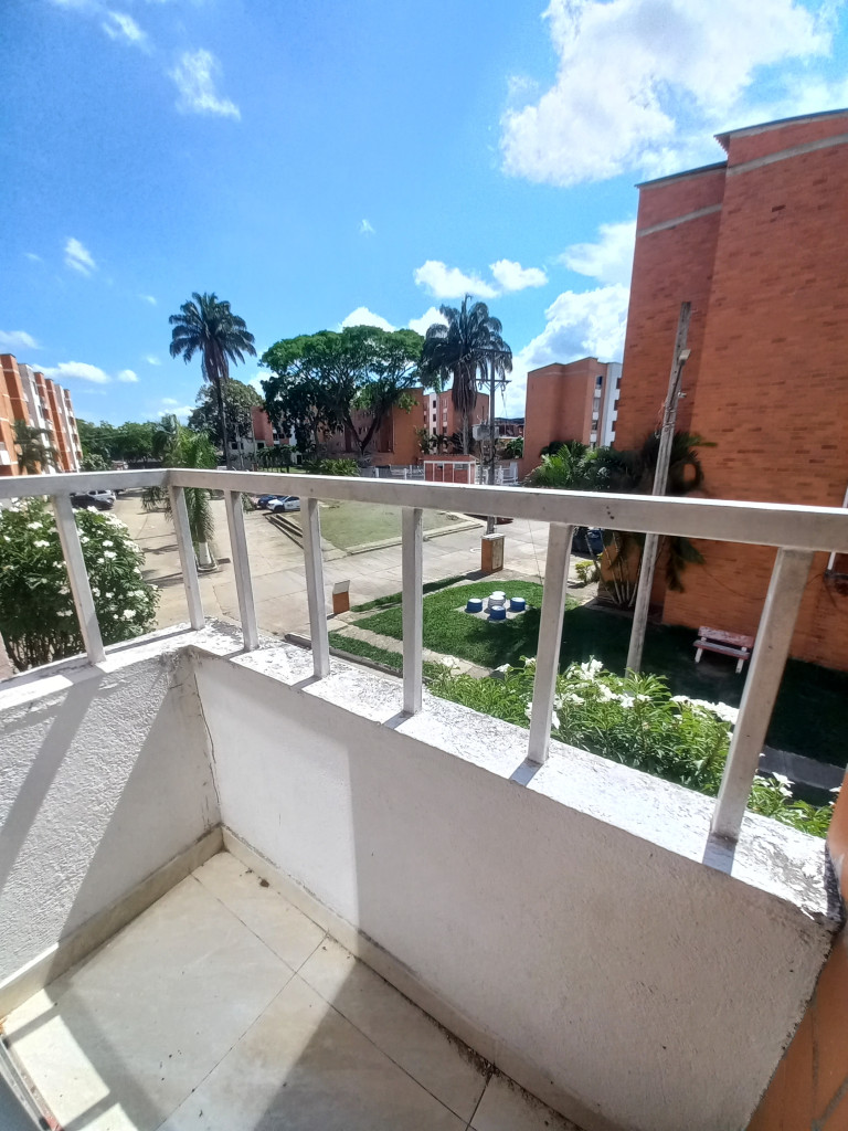 Apartamento En Arriendo - C.r Hacienda El Recreo Piso 3, Ibagué