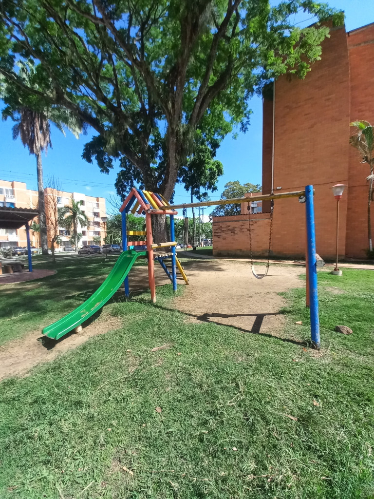 Apartamento En Arriendo - C.r Hacienda El Recreo Piso 3, Ibagué