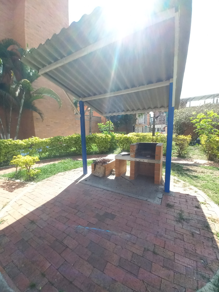 Apartamento En Arriendo - C.r Hacienda El Recreo Piso 3, Ibagué