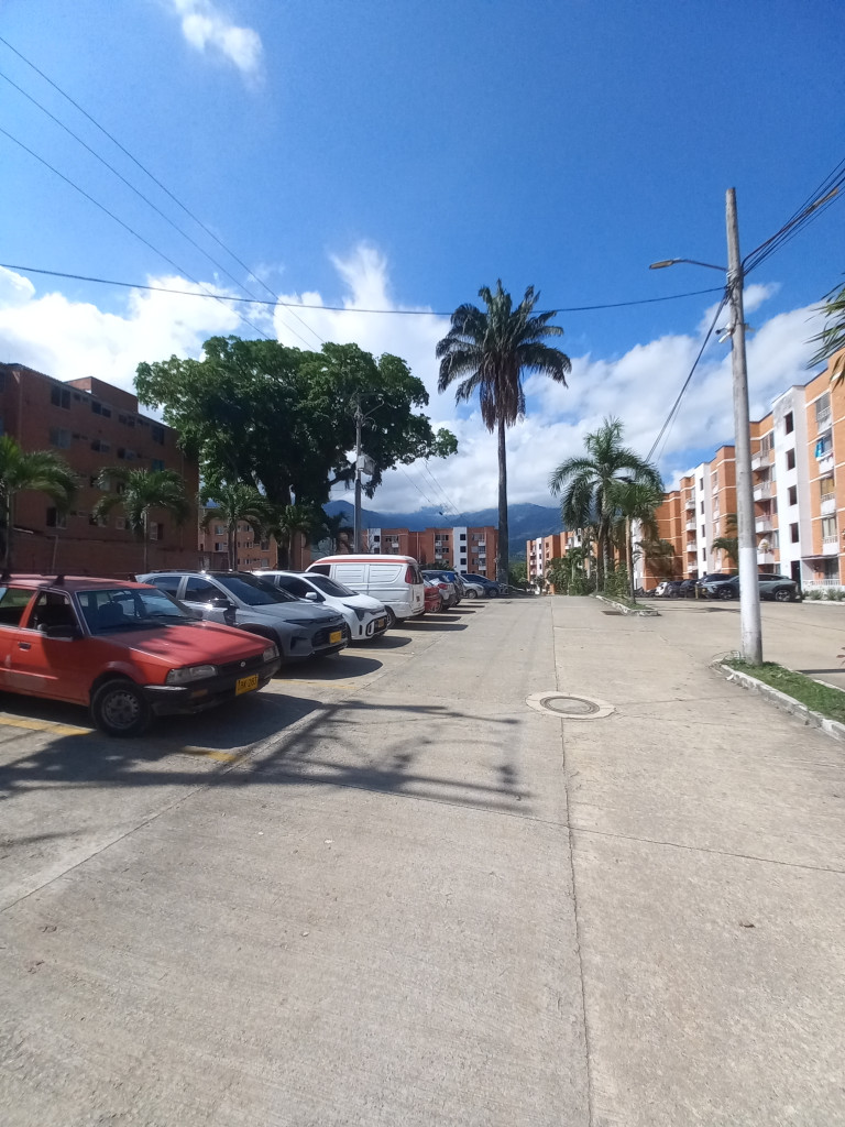 Apartamento En Arriendo - C.r Hacienda El Recreo Piso 3, Ibagué