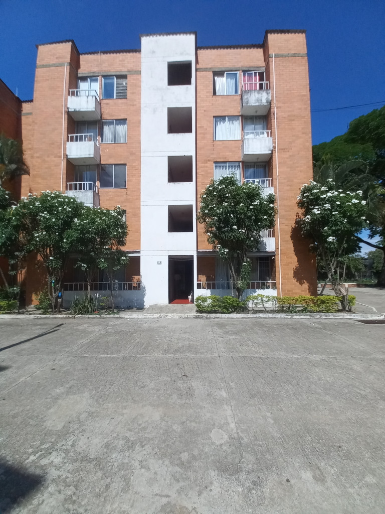 APARTAMENTO en ARRIENDO en C.R HACIENDA EL RECREO PISO 3 — 4