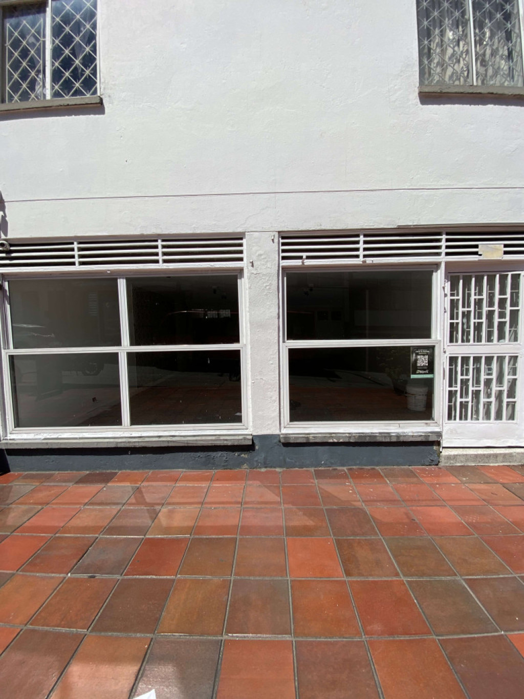 LOCAL en ARRIENDO en LOS ALMENDROS- CENTRO — 4