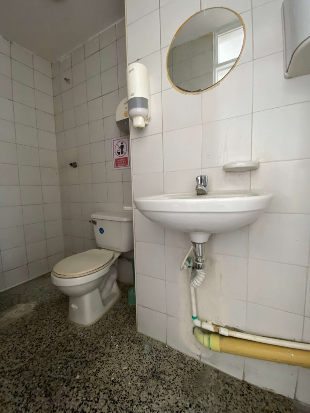 Local En Arriendo - Edificio Centro Comercial Pasaje Real Piso 4, Ibagué