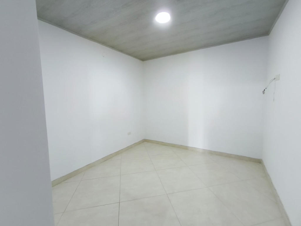 APARTAMENTO en ARRIENDO en MULTIFAMILIAR LA PALMA ЕТАРА III PISO 1 — 4