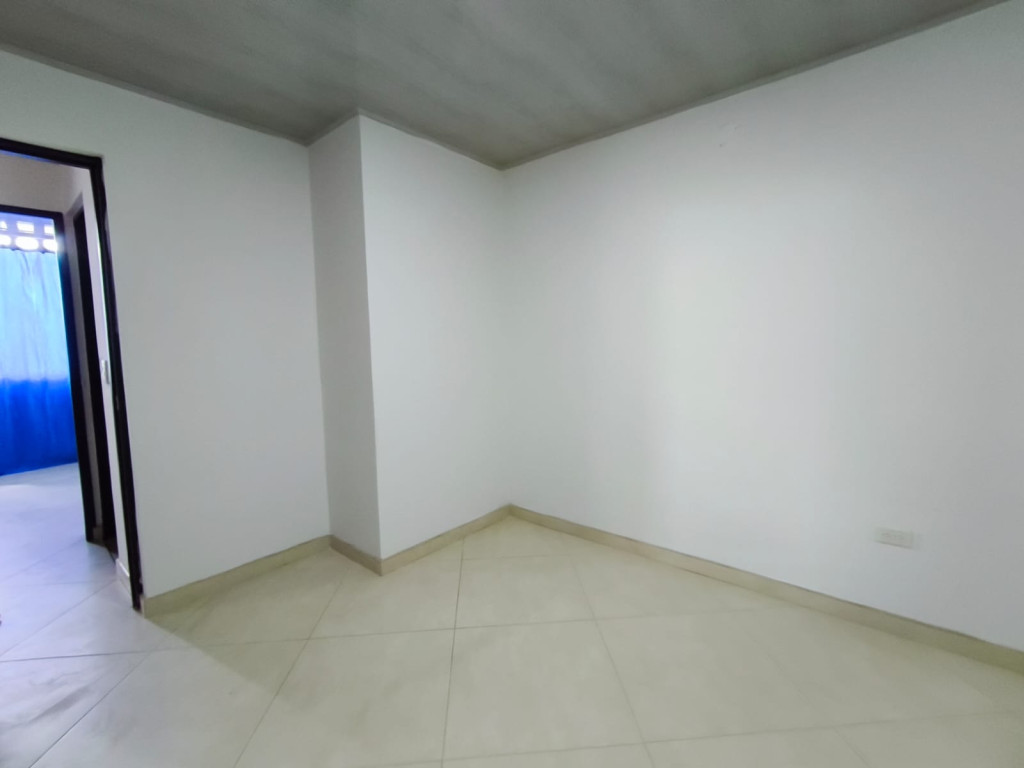 APARTAMENTO en ARRIENDO en MULTIFAMILIAR LA PALMA ЕТАРА III PISO 1 — 5