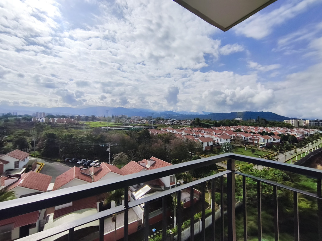 APARTAMENTO en ARRIENDO en ENTREMONTES (SECTOR LA QUERENCIA) PISO 8 — 3