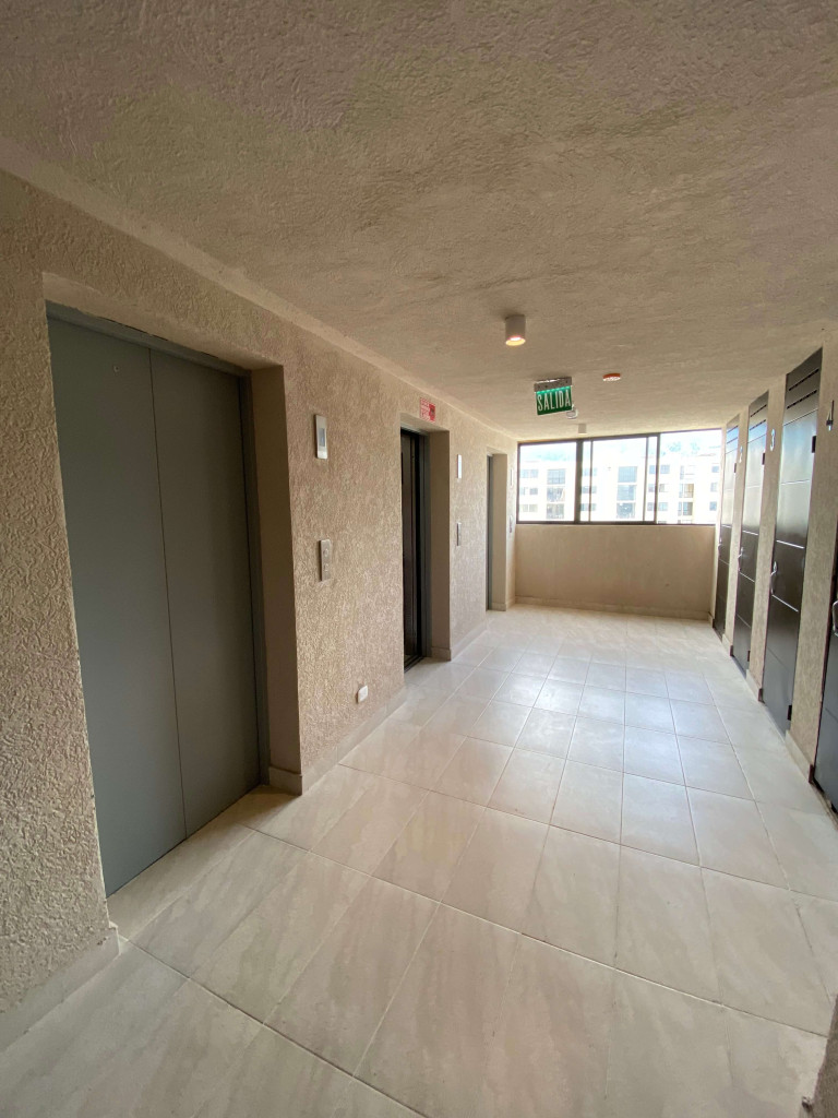 APARTAMENTO en ARRIENDO en FORTEZZA IV PISO 17 — 5