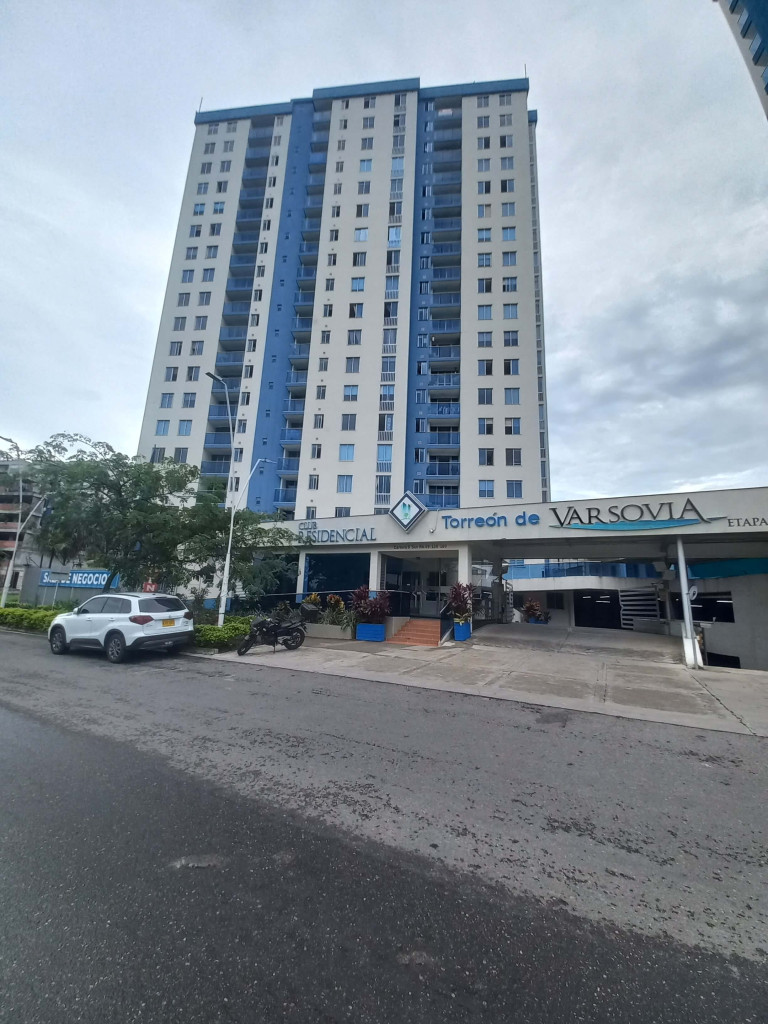 APARTAMENTO en ARRIENDO en C.R TORREON DE VARSOVIA PISO 15