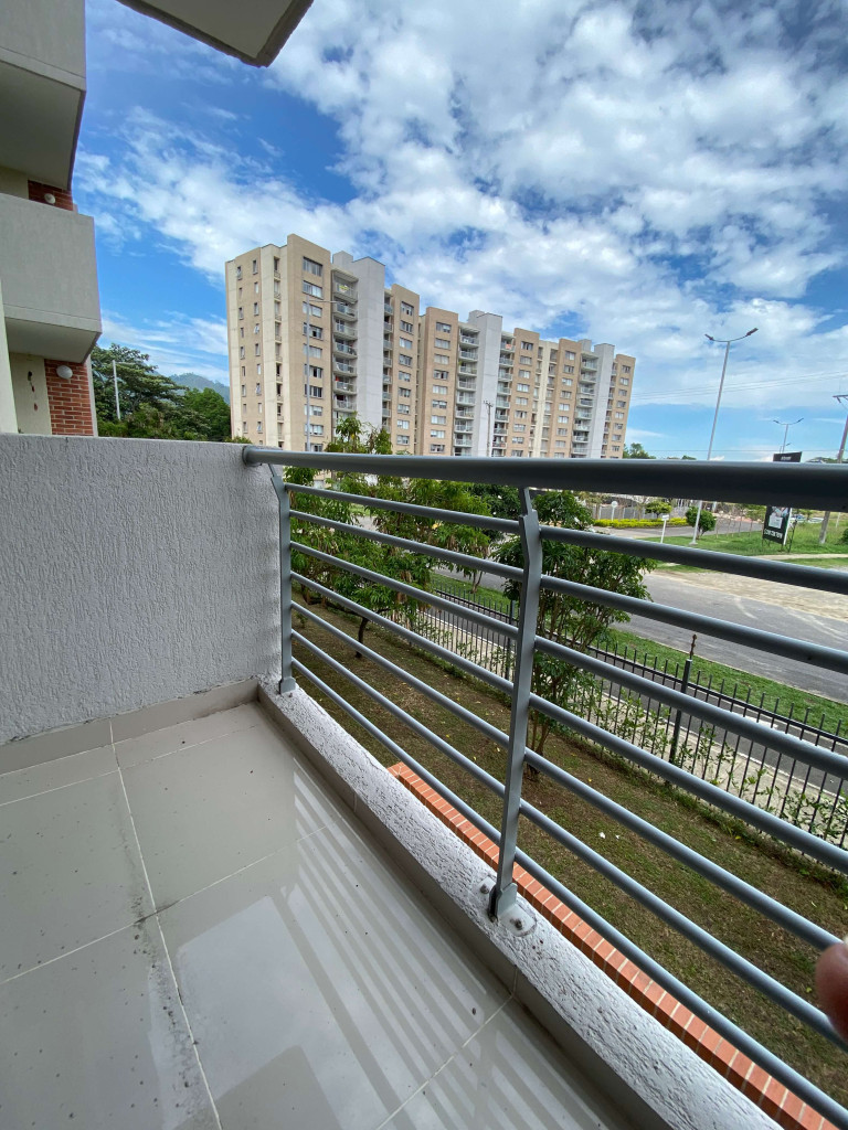 APARTAMENTO en ARRIENDO en C.R MALACA ETAPA I PISO 2 — 4