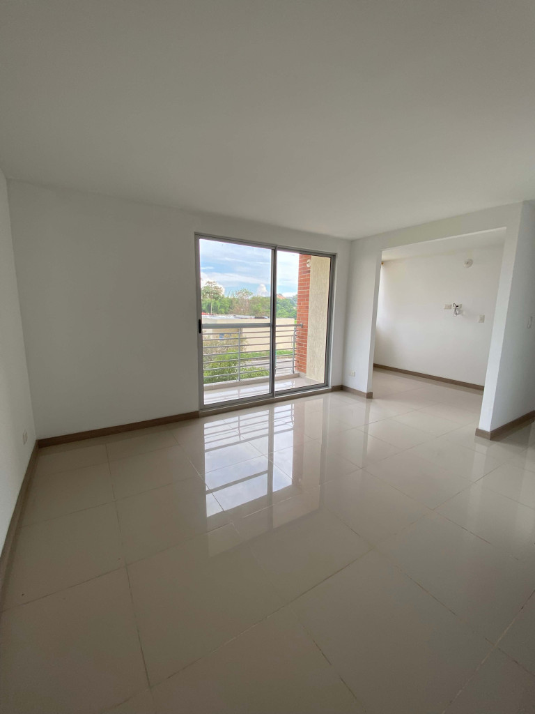 APARTAMENTO en ARRIENDO en C.R MALACA ETAPA I PISO 2 — 5