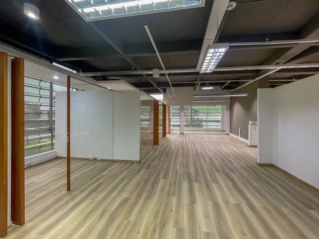 OFICINA Santa Barbara Occidental-Usaquén