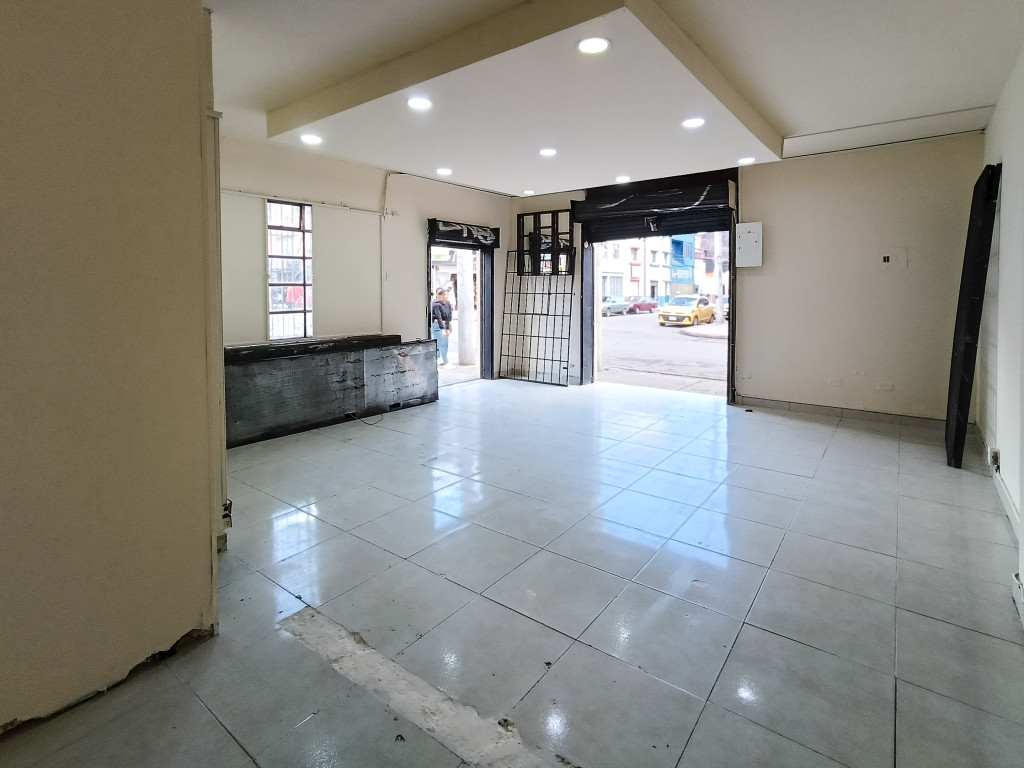 LOCAL Siete De Agosto