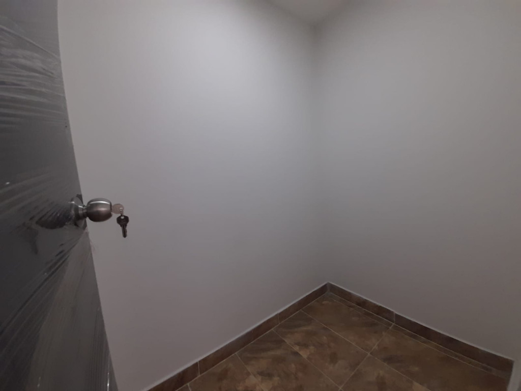 Oficina En Arriendo - Nueva Santa Fe De Bogotá, Bogotá