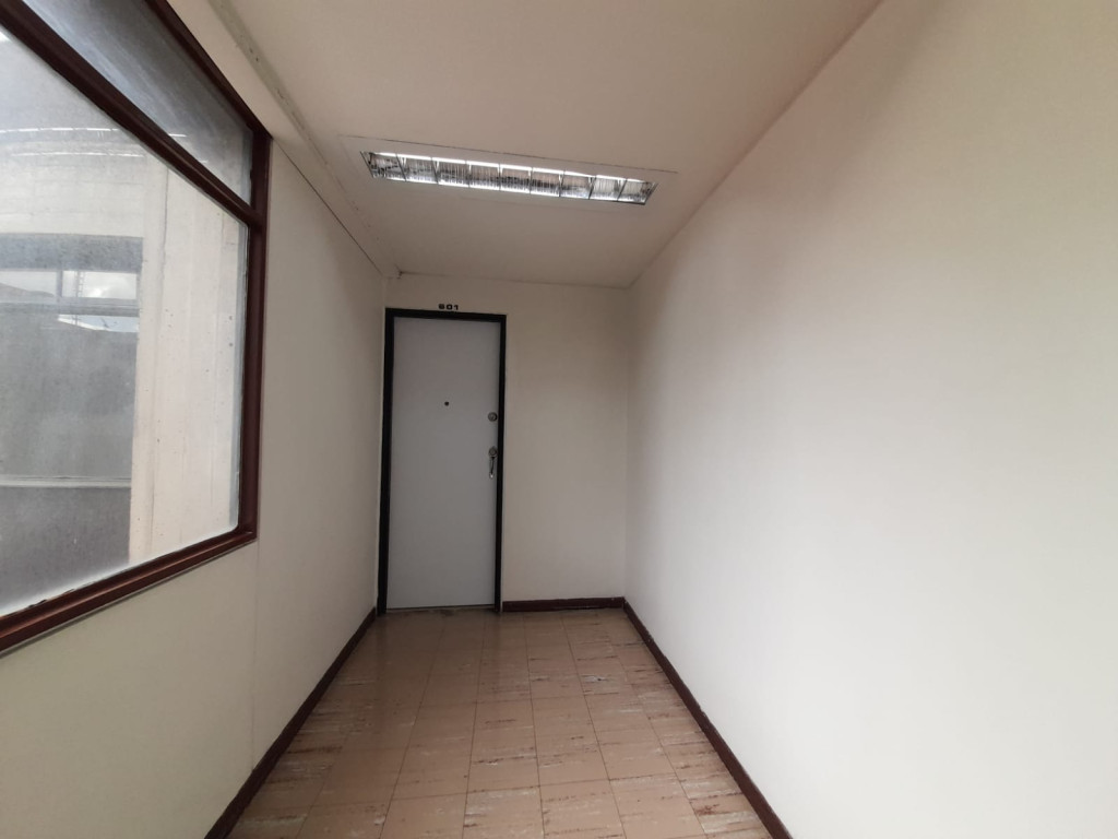 Oficina En Arriendo - Nueva Santa Fe De Bogotá, Bogotá