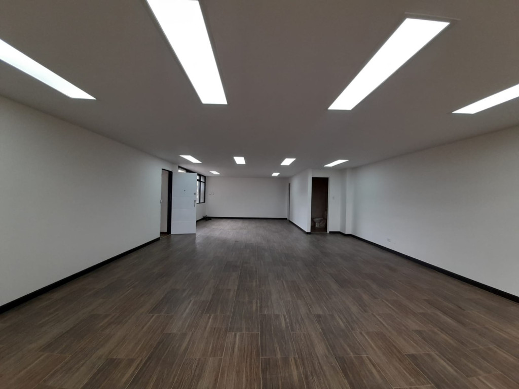 Oficina En Arriendo - Nueva Santa Fe De Bogotá, Bogotá