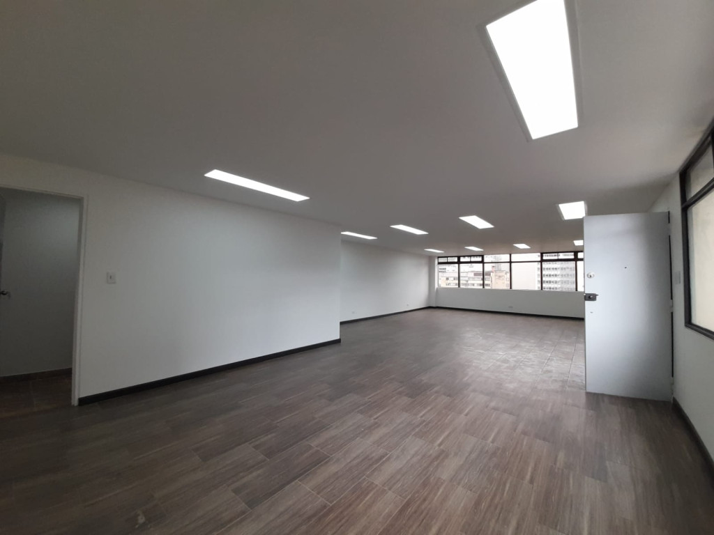 Oficina En Arriendo - Nueva Santa Fe De Bogotá, Bogotá