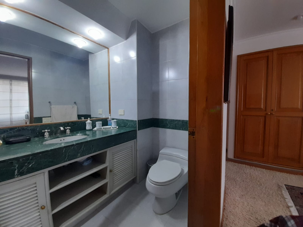Apartamento En Venta - Los Rosales, Bogotá