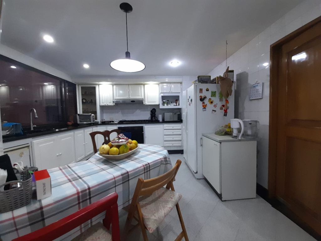 Apartamento En Venta - Los Rosales, Bogotá