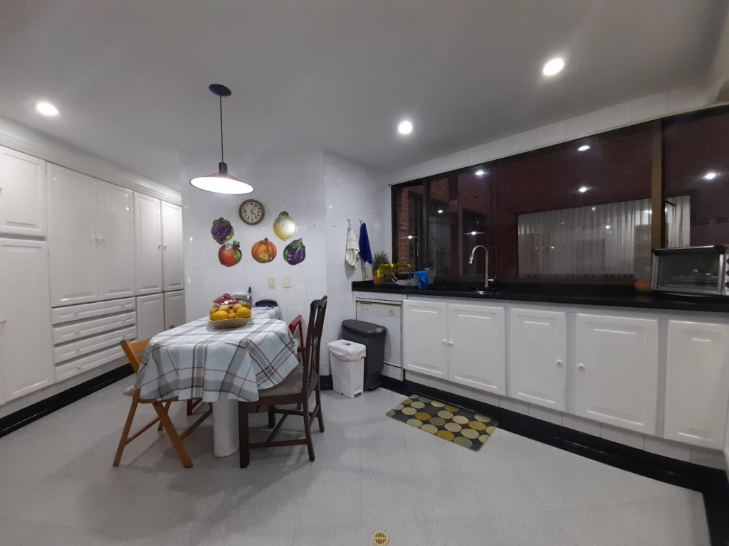 Apartamento En Venta - Los Rosales, Bogotá