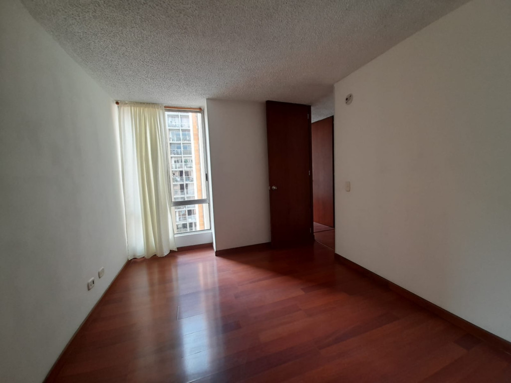 Apartamento En Arriendo - Los Pinos, Bogotá