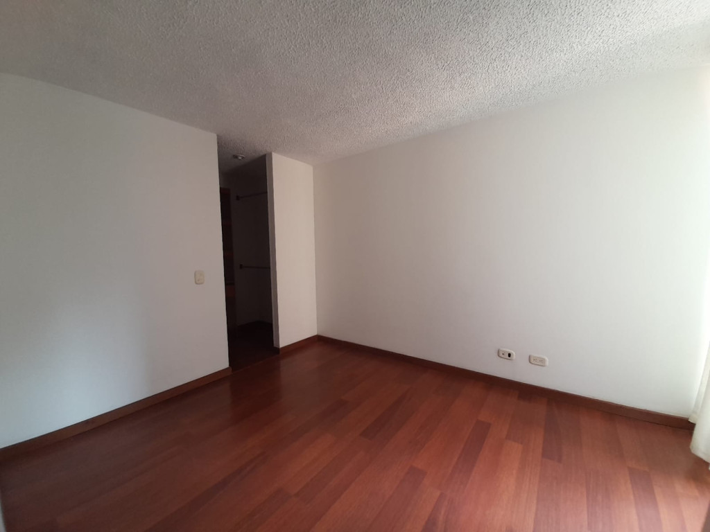 Apartamento En Arriendo - Los Pinos, Bogotá