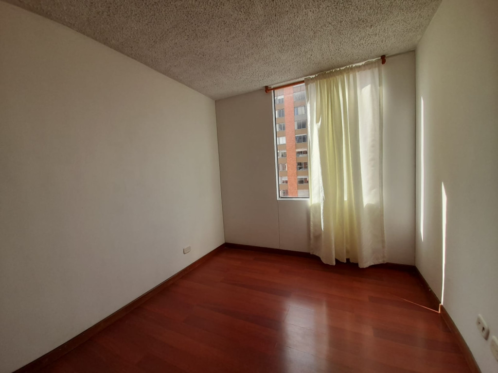 Apartamento En Arriendo - Los Pinos, Bogotá